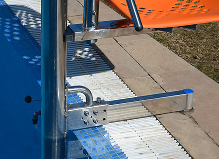 elevador piscina port&aacute;til instalci&oacute;n